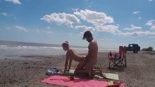 Amateur Strangers at the beach – Swallow Stranger Cum