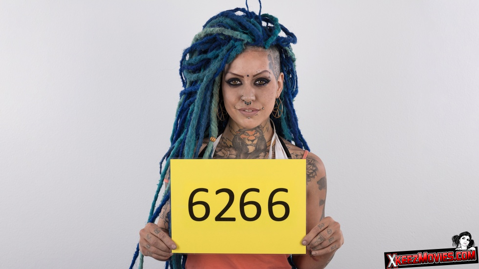 Czech Casting 6266 - Lady Blue
