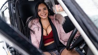 [FemaleFakeTaxi] Sofia Lee (Anal Gaping on the Backseat / 02.28.2021) – Xkeezmovies
