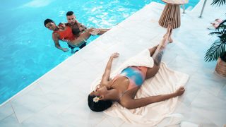 [FitnessRooms] Chloe Lamour, Capri Lmonde (Hot wet threesome with Italian teen / 05.13.2021)